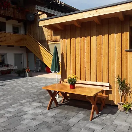 Farm stay Hofstatthof Campo di Trens